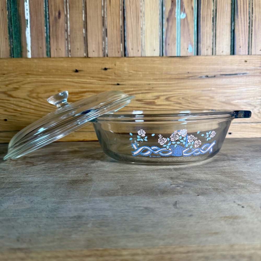 Anchor Hocking  1.5 Qt Covered Glass Casserole “Pink Roses in Basket” 1989 - Picture 8 of 15